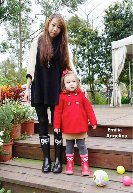 Paintable Boots Mother & Daughter